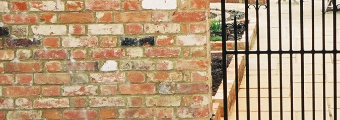 Walling bricks